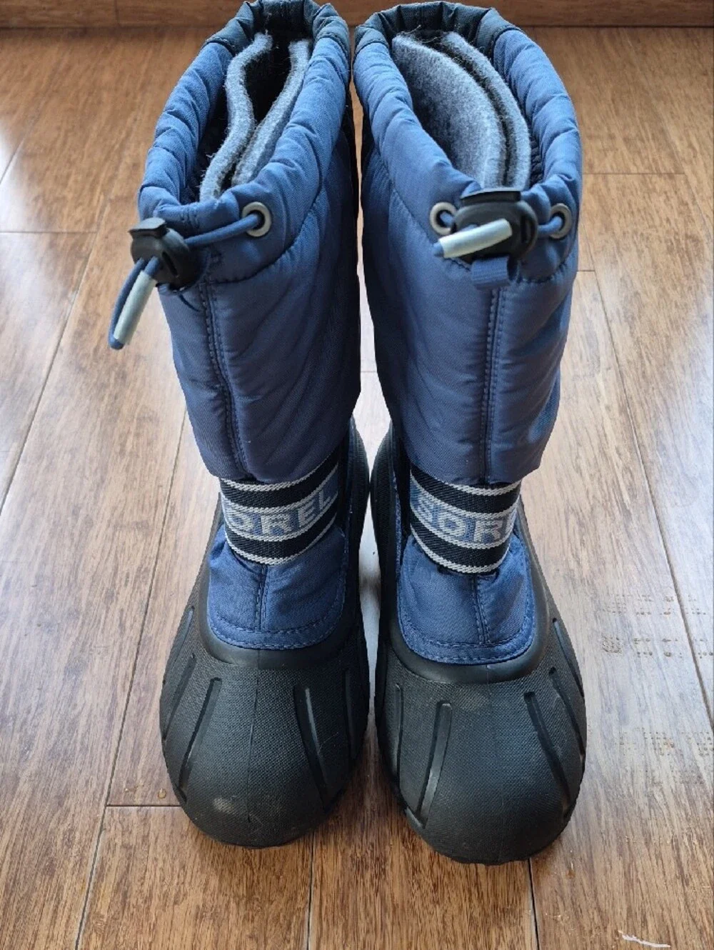 Sorel Navy and Black Insulated Snow Boots